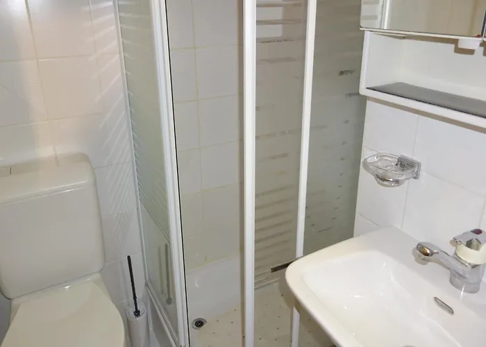 In For 8 Guests 维松纳