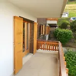 In For 8 Guests *