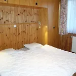 In For 8 Guests *