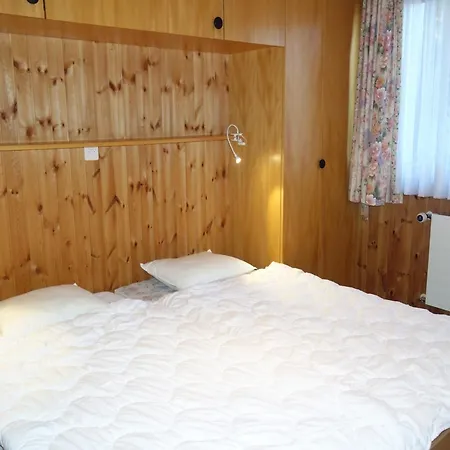 In For 8 Guests *
